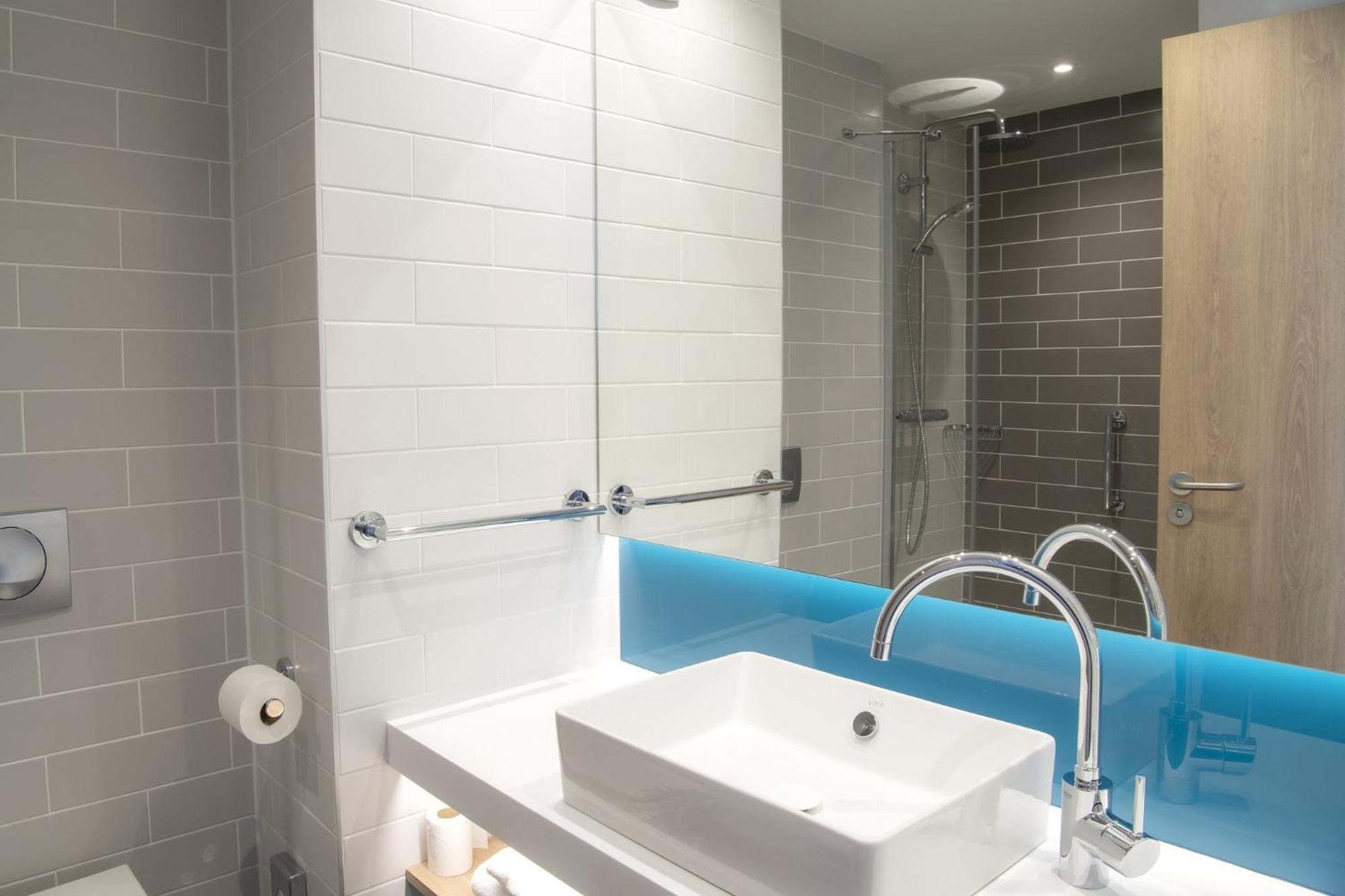 Express Caen By Ihg Hotel